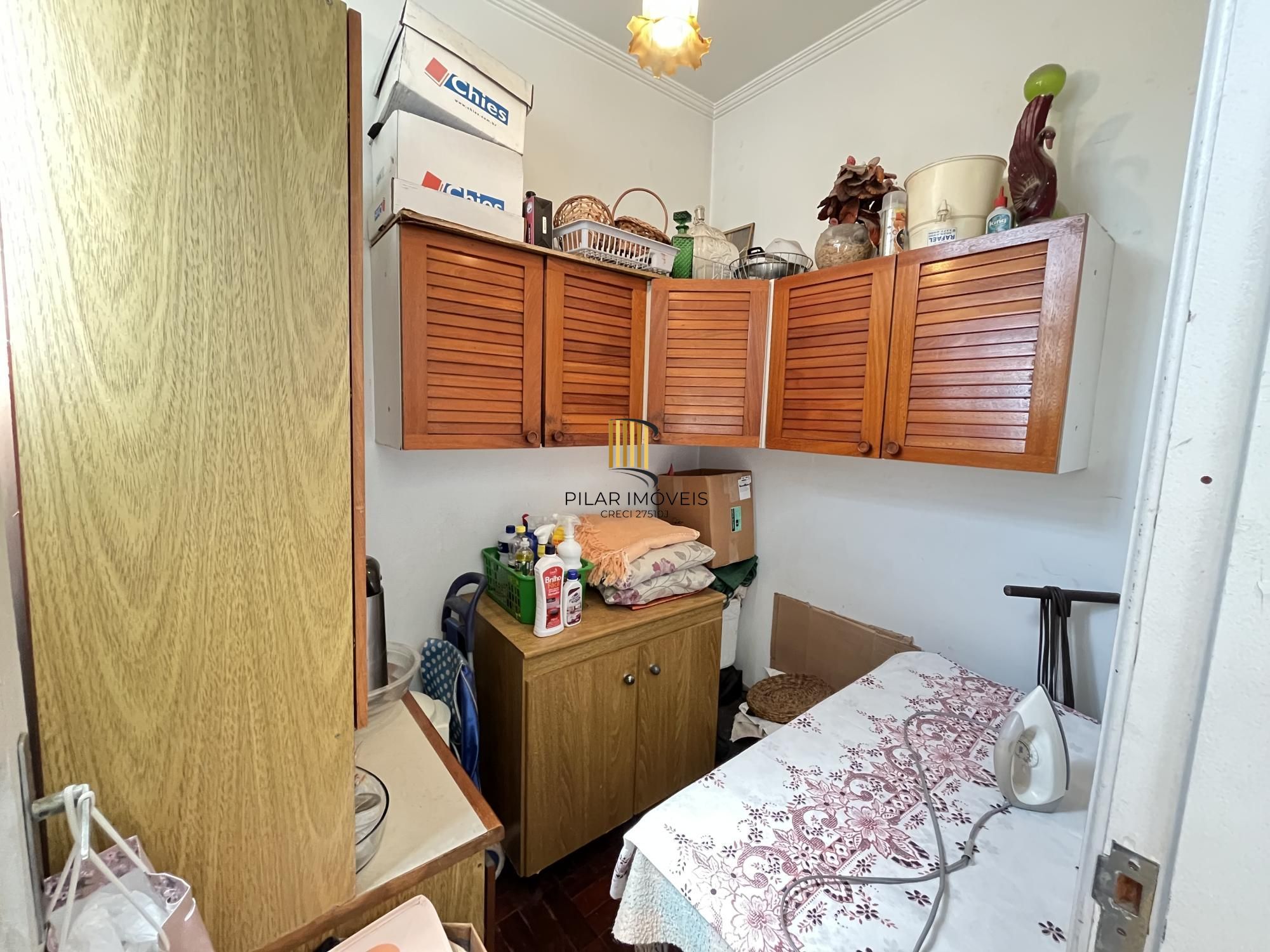 Apartamento de 3 quartos com dependência de empregada bairro Moinhos de Vento