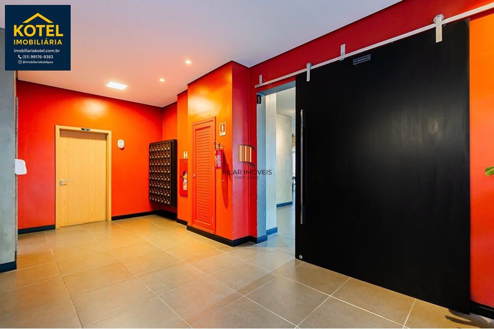 Apartamento de 2 dormitórios, suíte e 1 vaga de garagem no bairro Passo da Areia