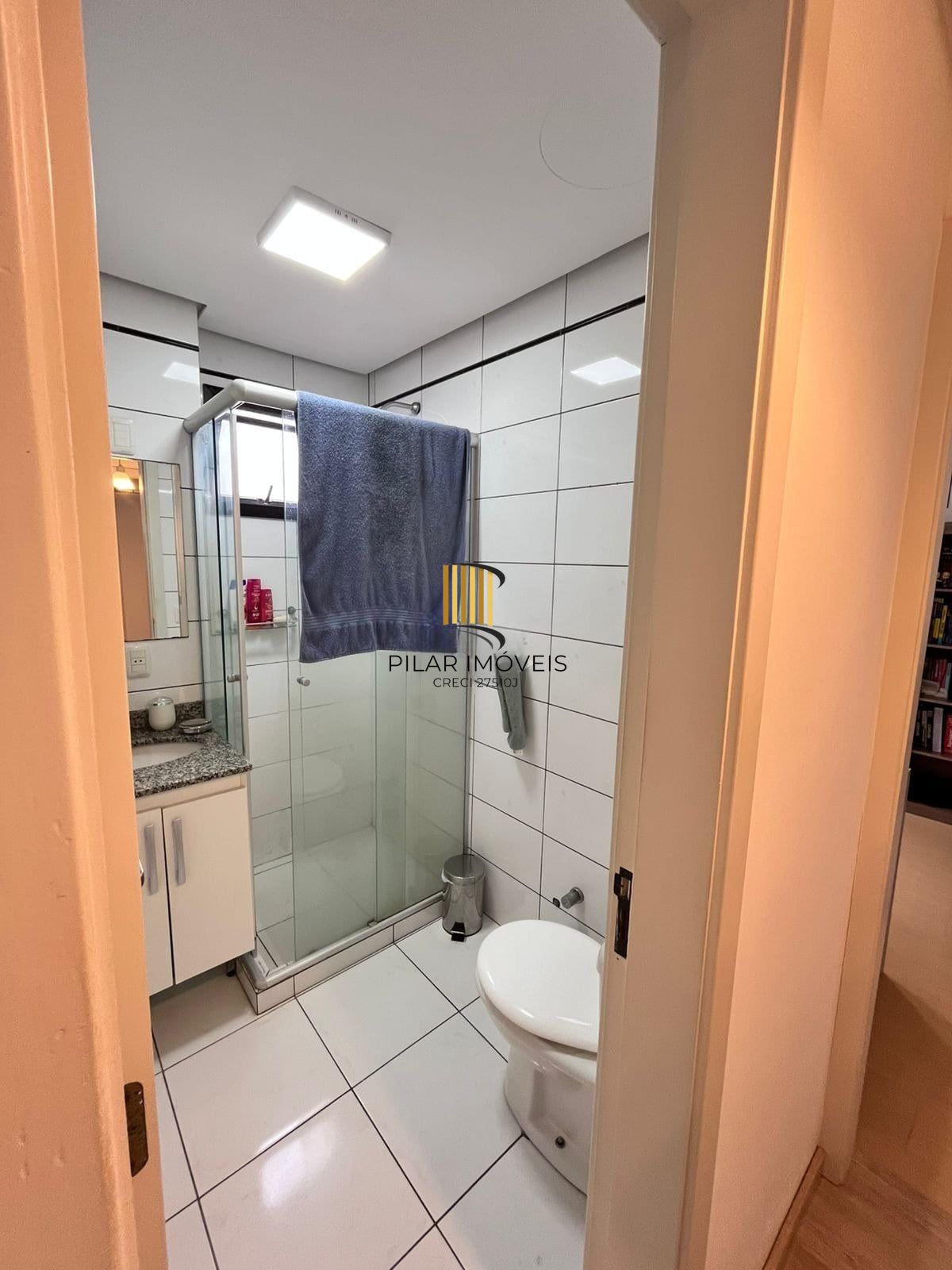 Apartamento de 2 quartos e 1 vaga de garagem no bairro Menino Deus Porto Alegre