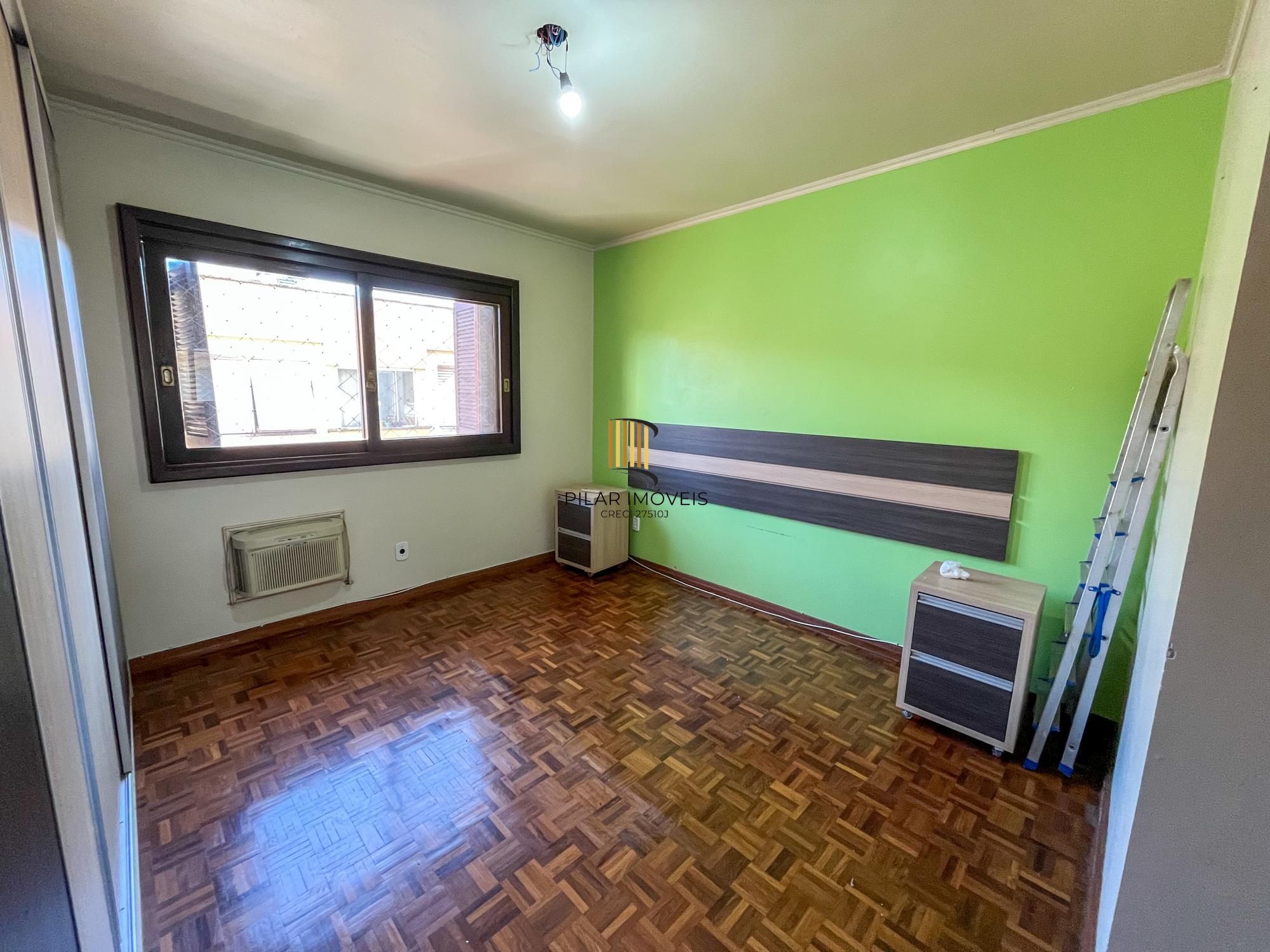Casa de 3 dormitórios e 1 suíte no bairro Menino Deus em Porto Alegre