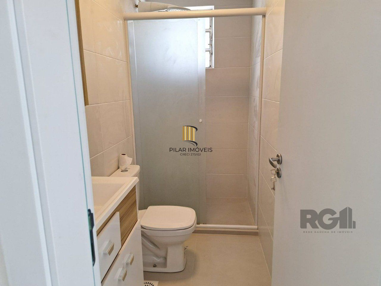 Apartamento térreo de um dormitório transformado em dois dormitórios