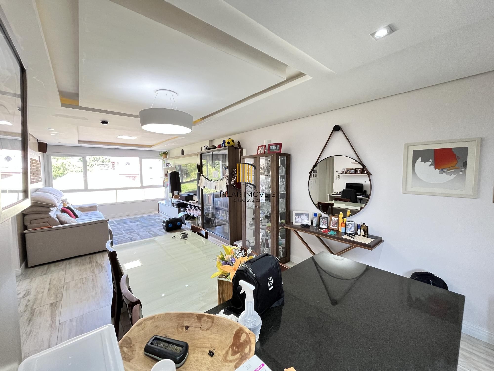 Apartamento de 3 quartos, 2 suítes e 2 vagas de garagem no Menino Deus em POA/RS