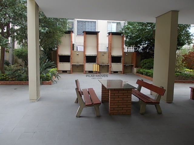 Apartamento de 2 quartos, suíte e 1 vaga de garagem no bairro Farroupilha em POA - Pilar Imóveis