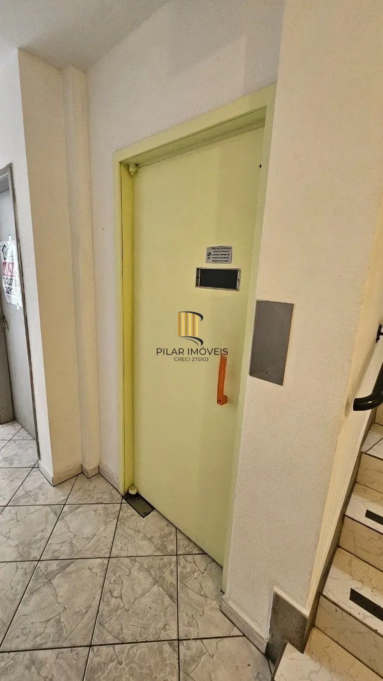 Apartamento à venda no Centro Histórico de Porto Alegre com 1 dormitório e 51m²