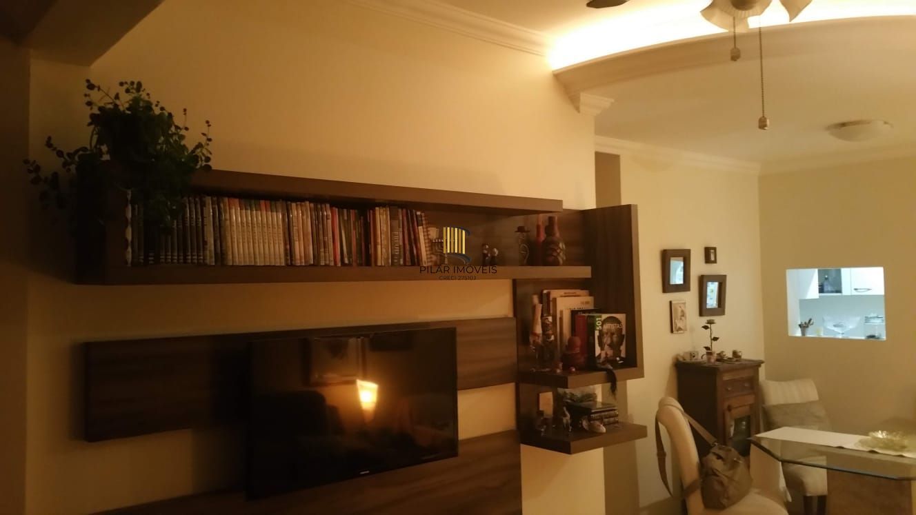 Apartamento de 2 quartos e 1 vaga de garagem no bairro Morro Santana em POA/RS