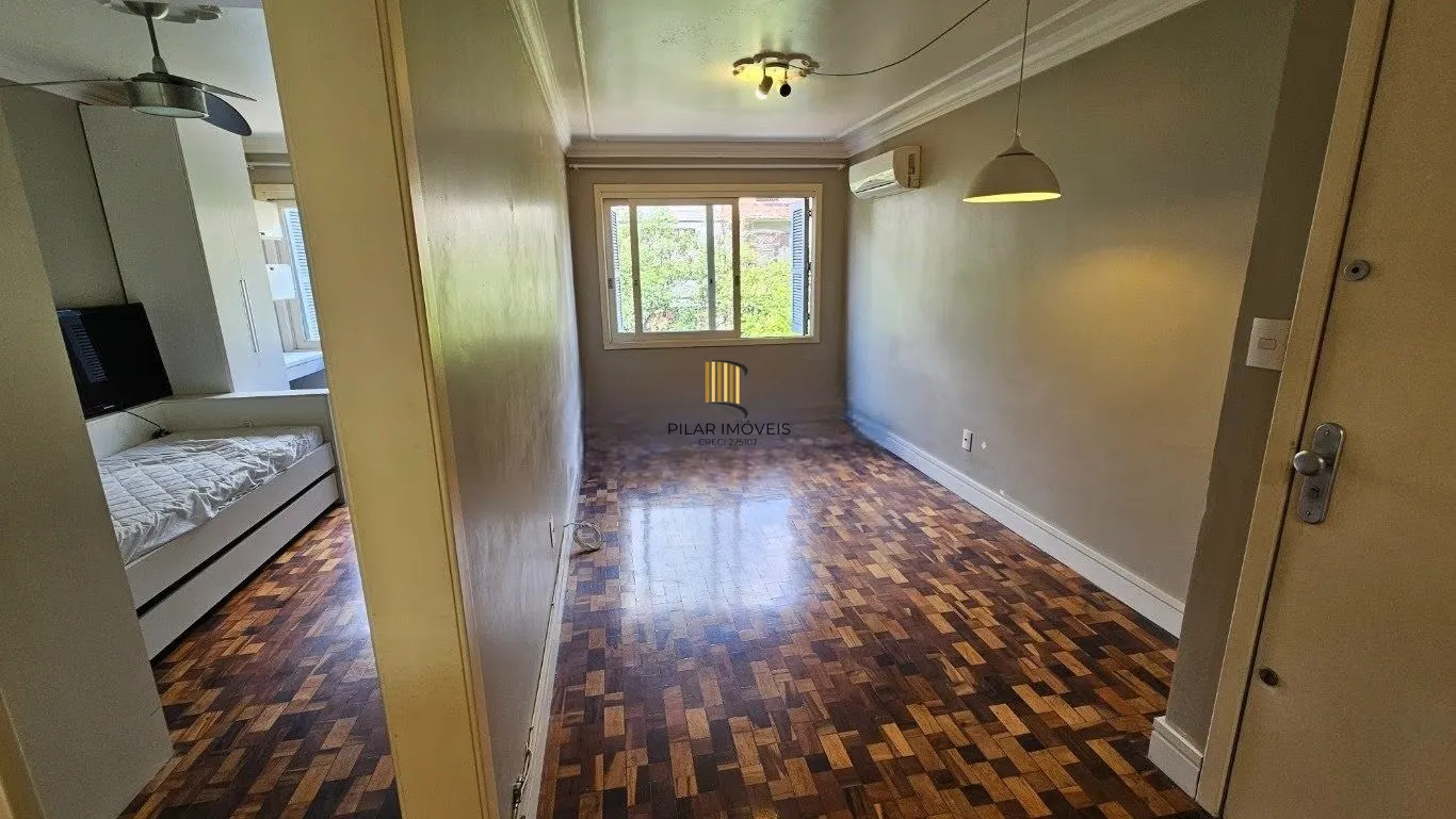 Apartamento à venda no Centro Histórico de Porto Alegre com 1 dormitório e 51m²