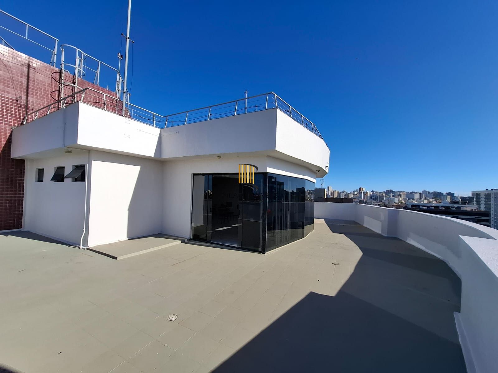 Sala comercial a venda no bairro Higienópolis em Porto Alegre