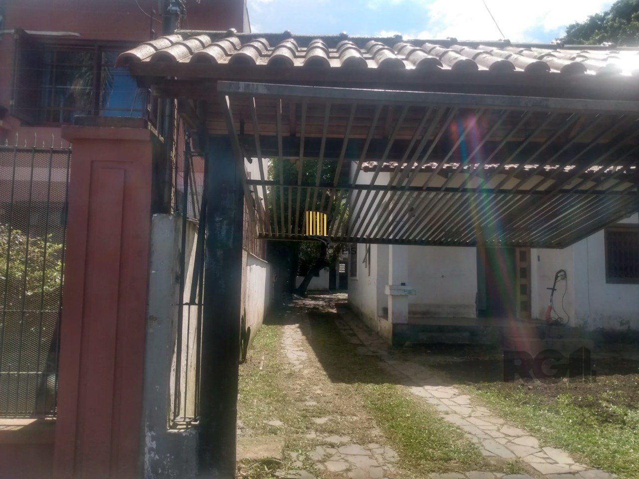 Casa 3 dormitórios no bairro Guarujá