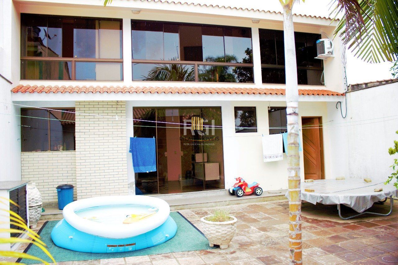 Casa 2 Dormitório(s) Bairro Medianeira