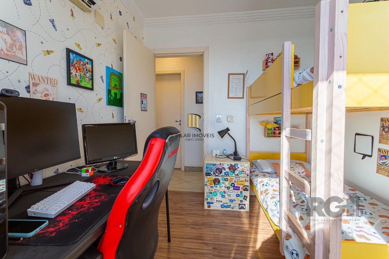 COBERTURA DUPLEX COM 3 QUARTOS, 2 DELES SUÍTE E 2 VAGAS DE GARAGEM NO BAIRRO TRISTEZA EM PORTO ALEGRE.