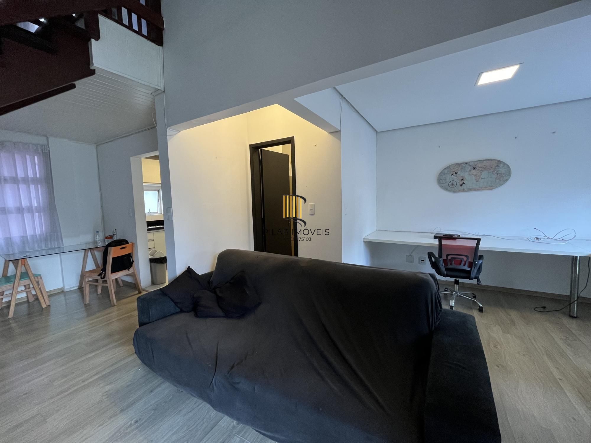 Duplex de 1 quarto, garagem coberta no bairro Cidade Baixa em Porto Alegre