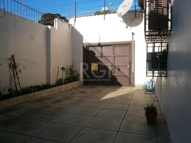 Casa para Venda - 90m², 2 dormitórios, 4 vagas - São Geraldo