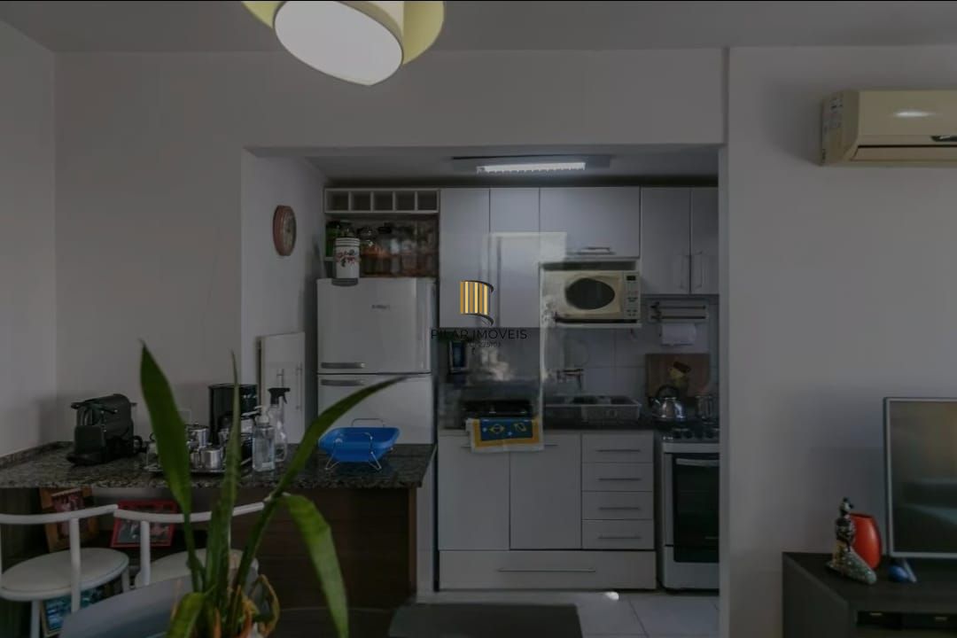 Apartamento de 2 quartos e 1 vaga de garagem no bairro Tristeza em Porto Alegre