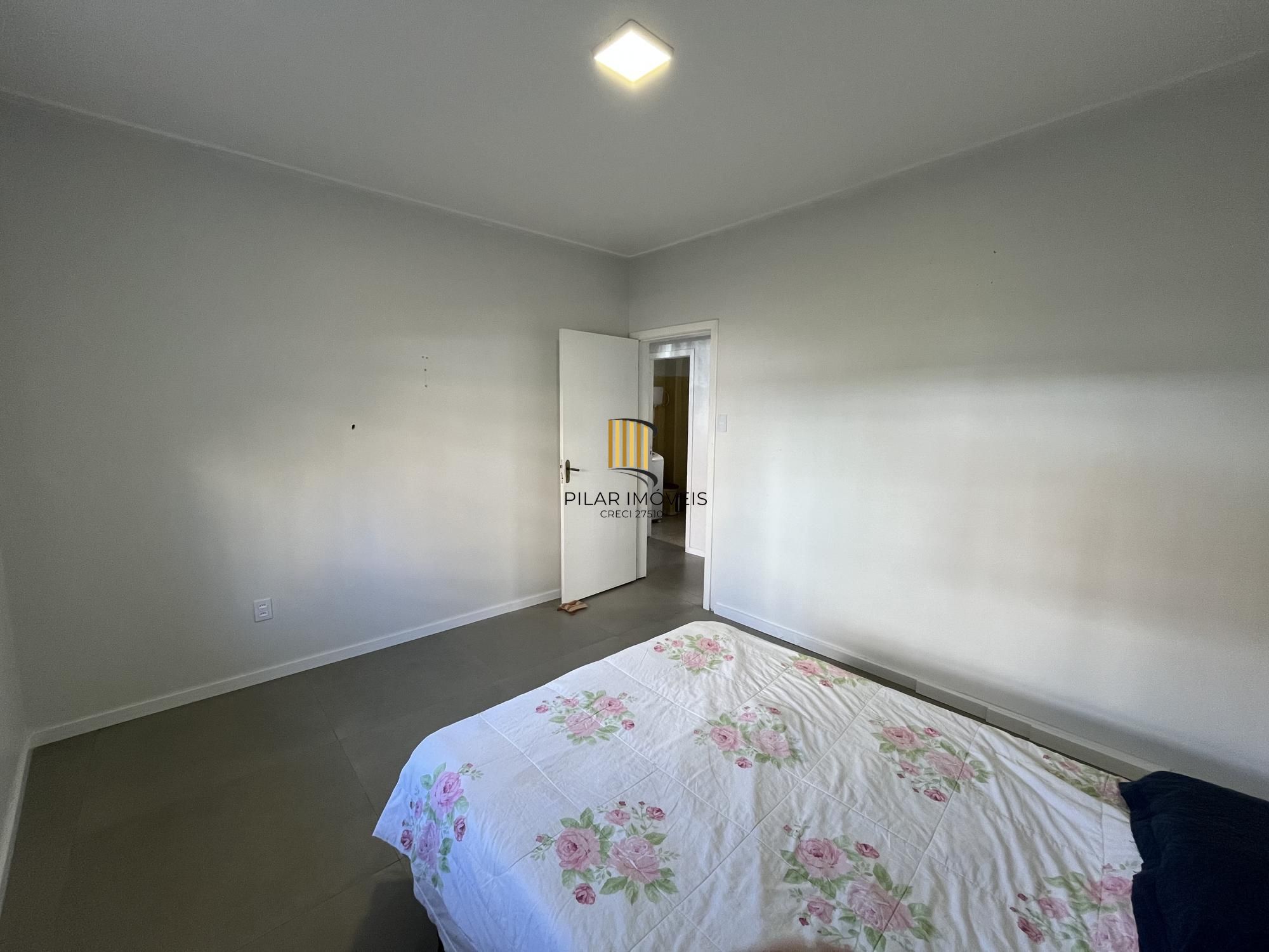 Apartamento térreo de dois quartos no bairro Farroupilha