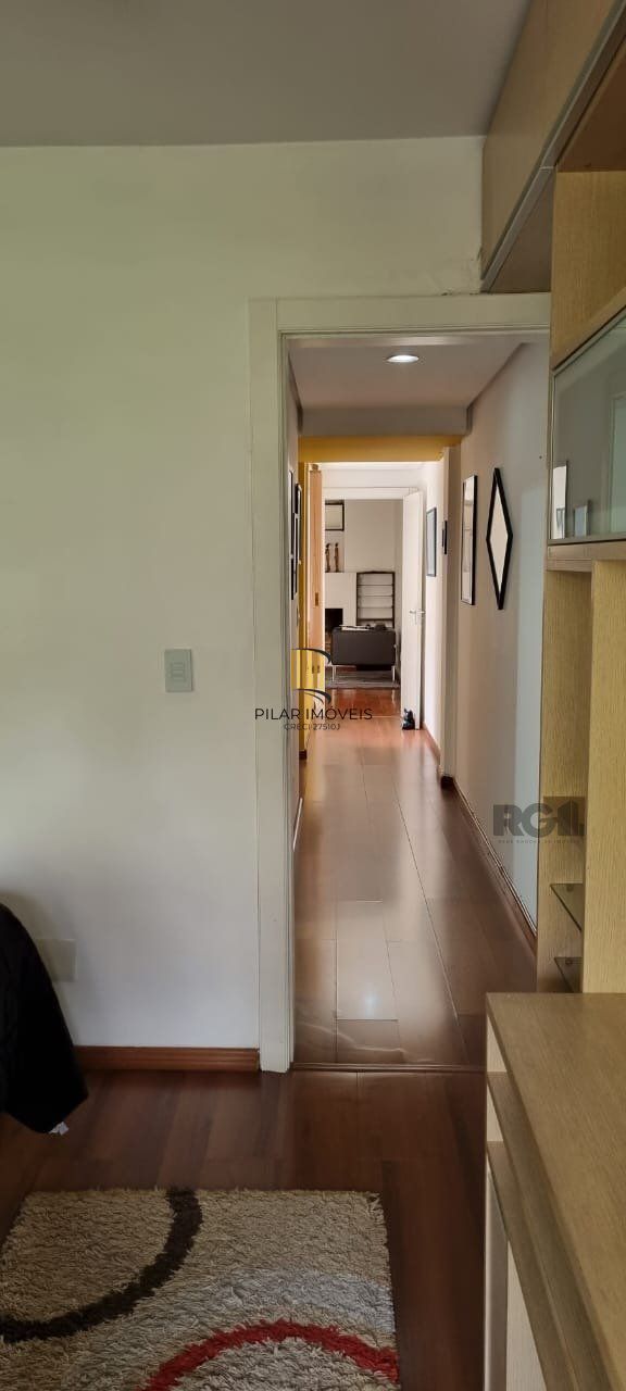 Apartamento de dois quartos e uma vaga de garagem no bairro Independência em Porto Alegre