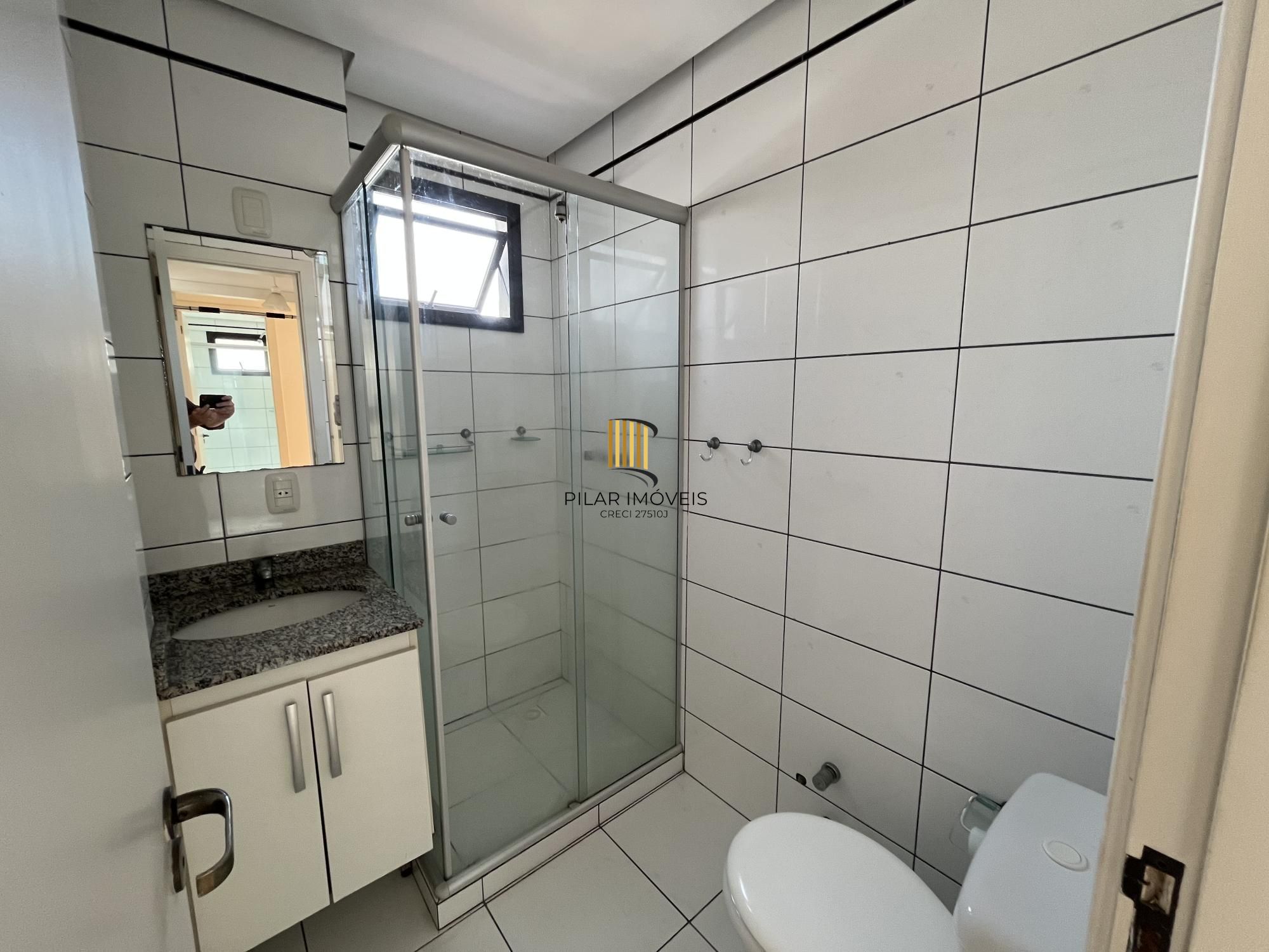 Apartamento de 2 quartos e 1 vaga de garagem no bairro Menino Deus Porto Alegre