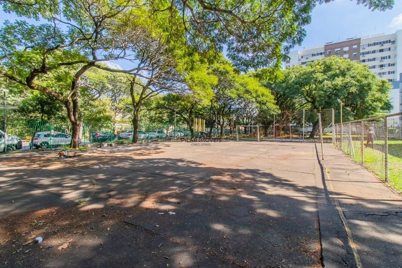 Apartamento à venda semimobiliado, decorado por arquiteta e pronto para morar.