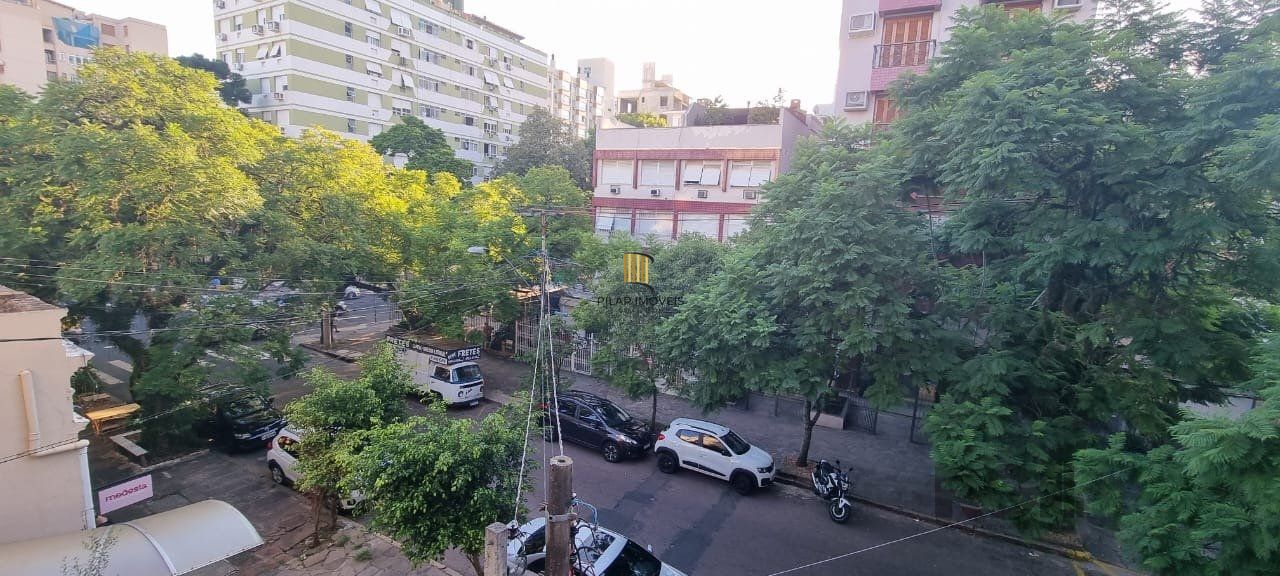 Apartamento de dois quartos e uma vaga de garagem no bairro Independência em Porto Alegre