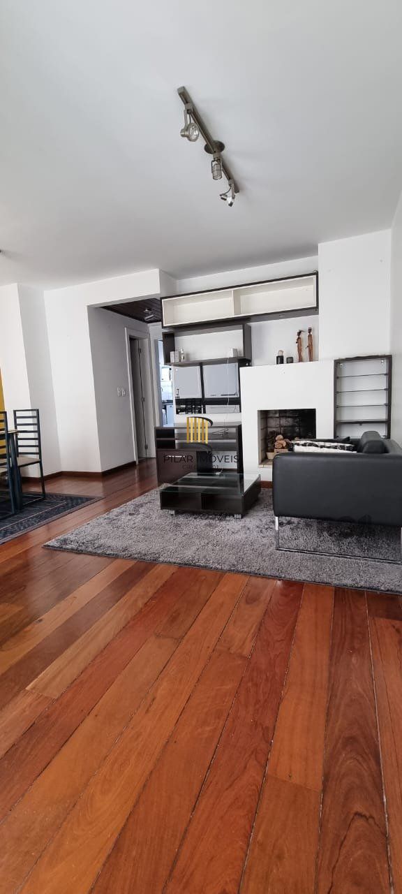 Apartamento de dois quartos e uma vaga de garagem no bairro Independência em Porto Alegre