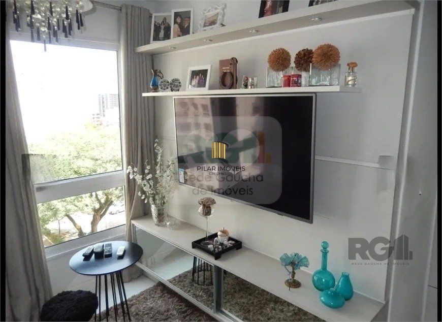 Apartamento 2 Dormitório(s) Bairro Azenha