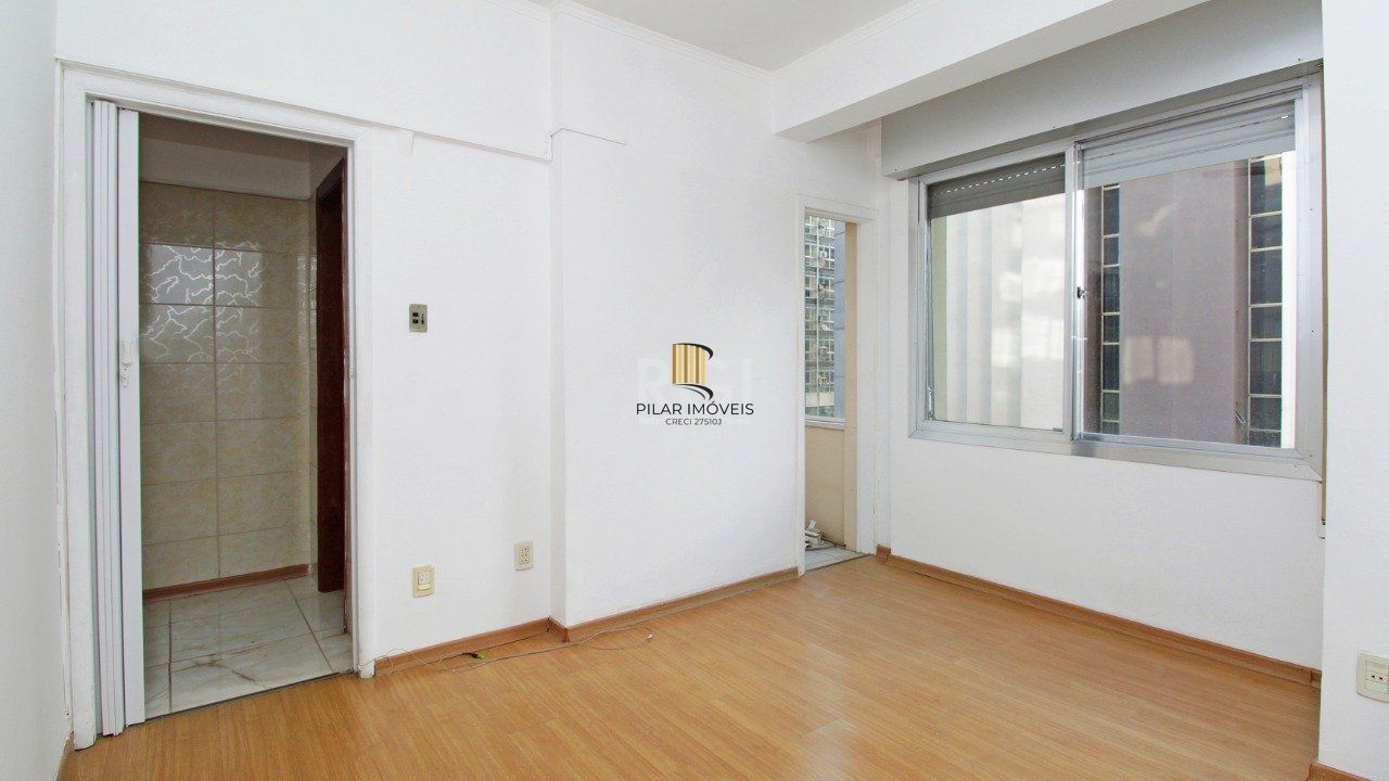 Excelente apartamento de 1 (um) quarto no bairro Centro, da cidade de Porto Alegre , na Av. Borges de Medeiros, 652 . Apartamento amplo e muito bem localizado, em localização nobre na Av. Borges d