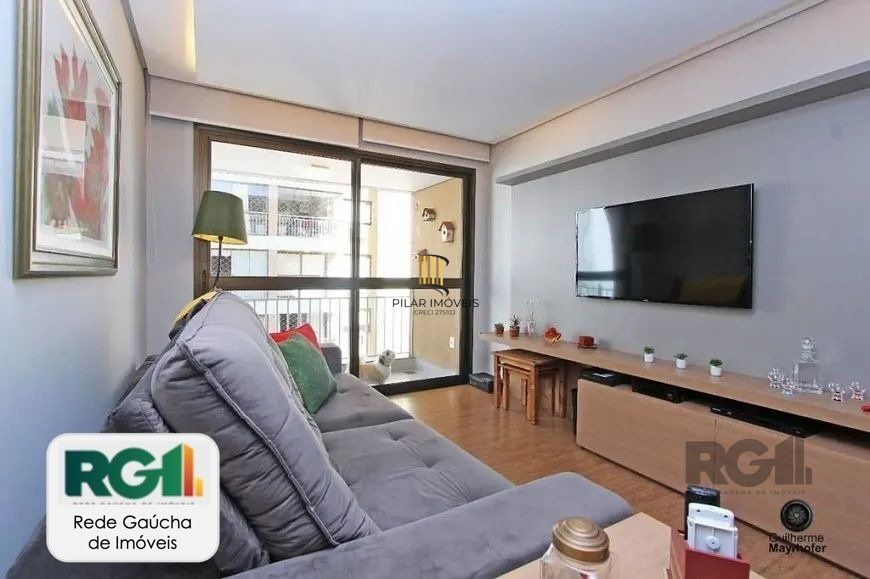 Apartamento 3 dormitórios, sendo 1 suíte, 89,87 m² de área privativa e 2 vaga(s) de garagem. Localizado na Rua/Av. Andarai, no bairro Boa Vista em Porto Alegre.