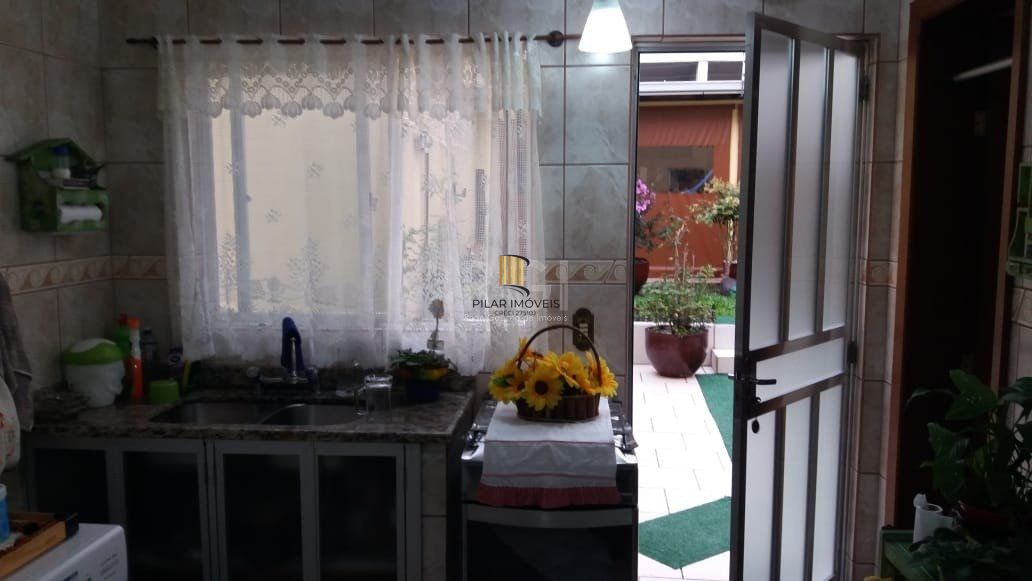 Casa para Venda - 300m², 5 dormitórios, sendo 1 suites, Bela Vista