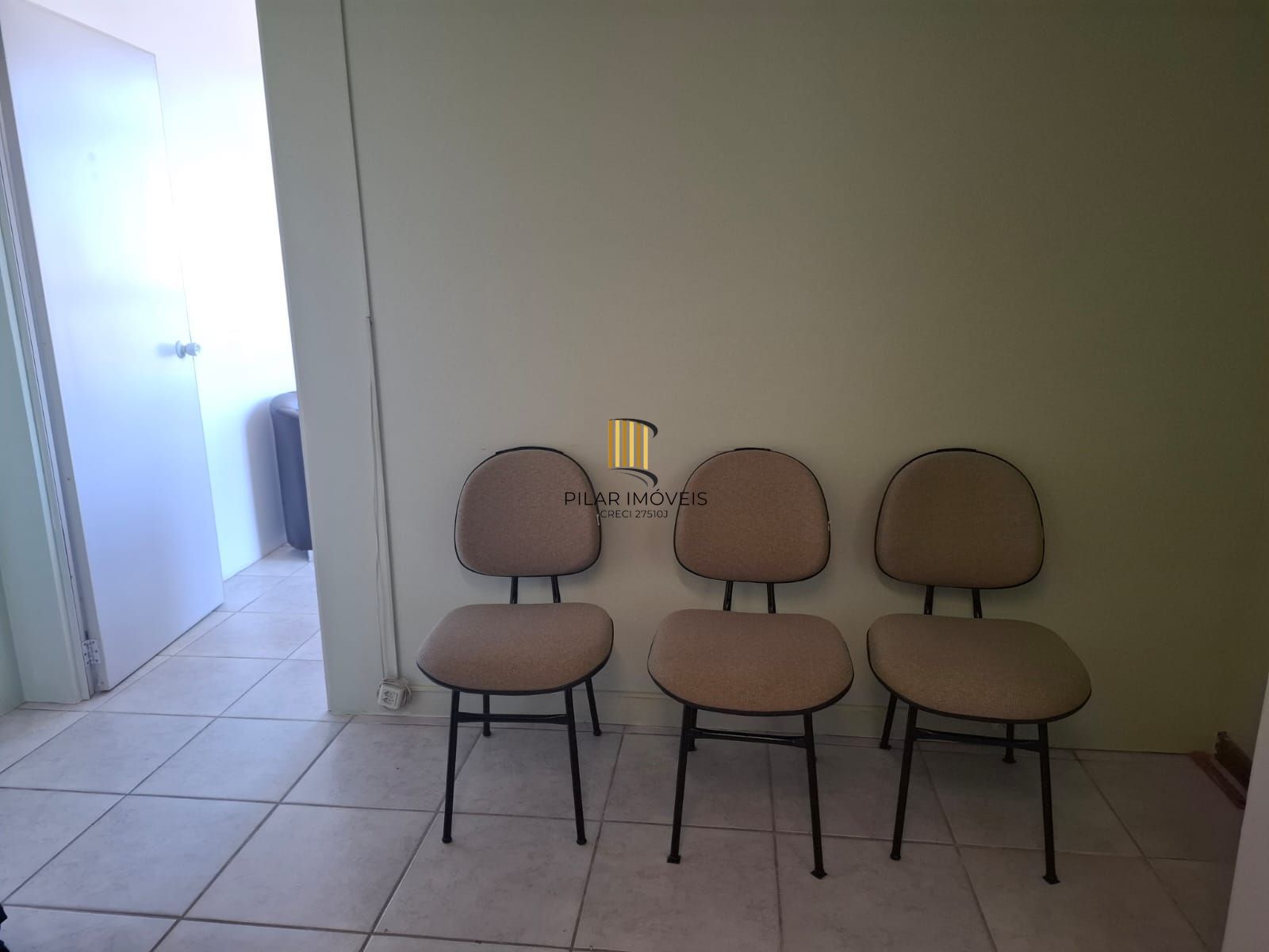 Sala comercial a venda no bairro Higienópolis em Porto Alegre