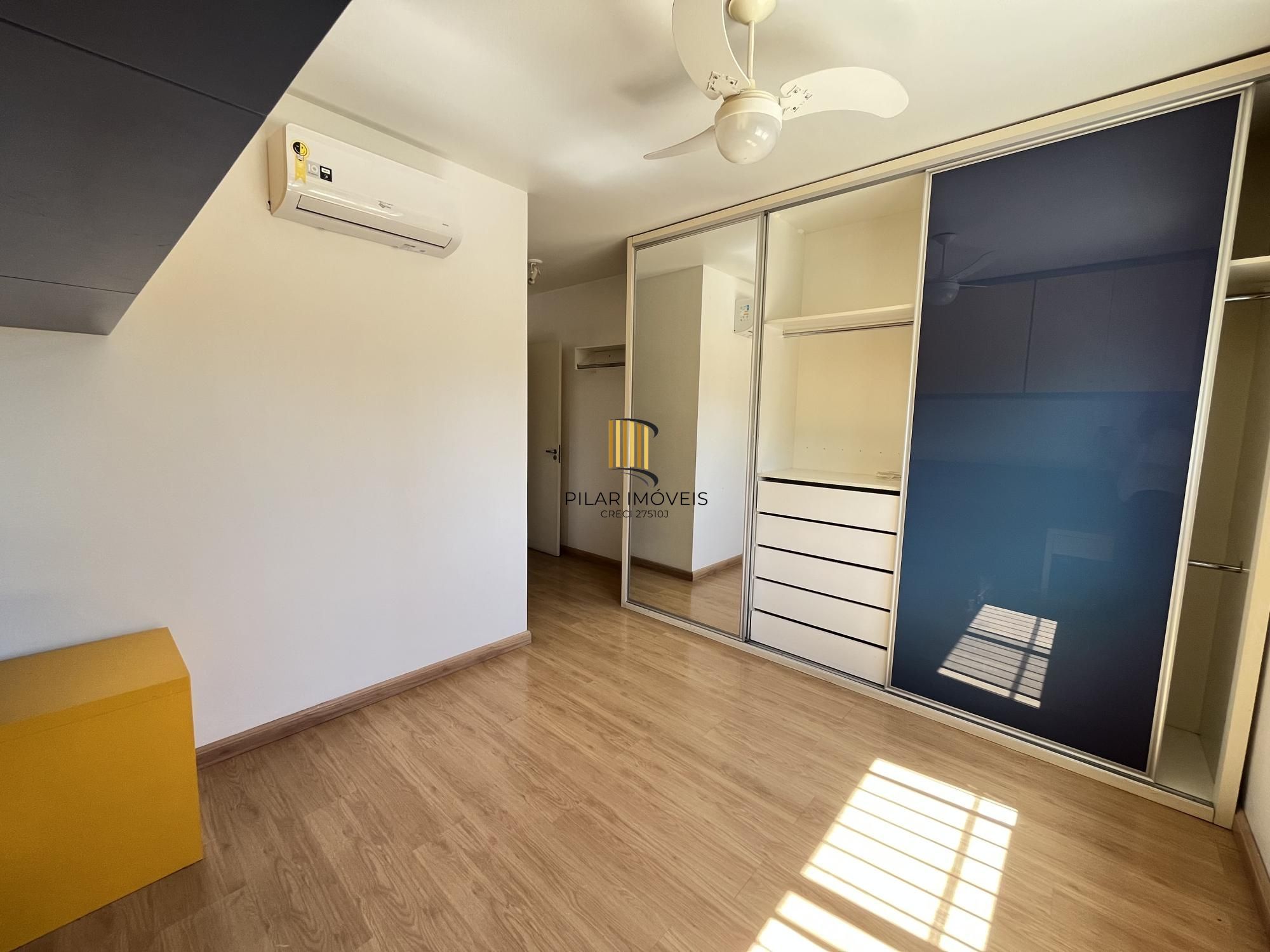 Apartamento de 3 quartos, suíte e 2 vagas de garagem no bairro Petrópolis.