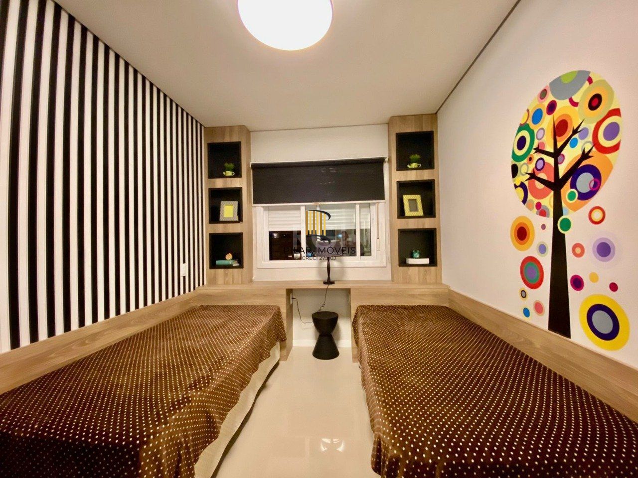 Apartamento para Venda - 140m², 3 dormitórios, sendo 2 suites, 2 vagas - Centro