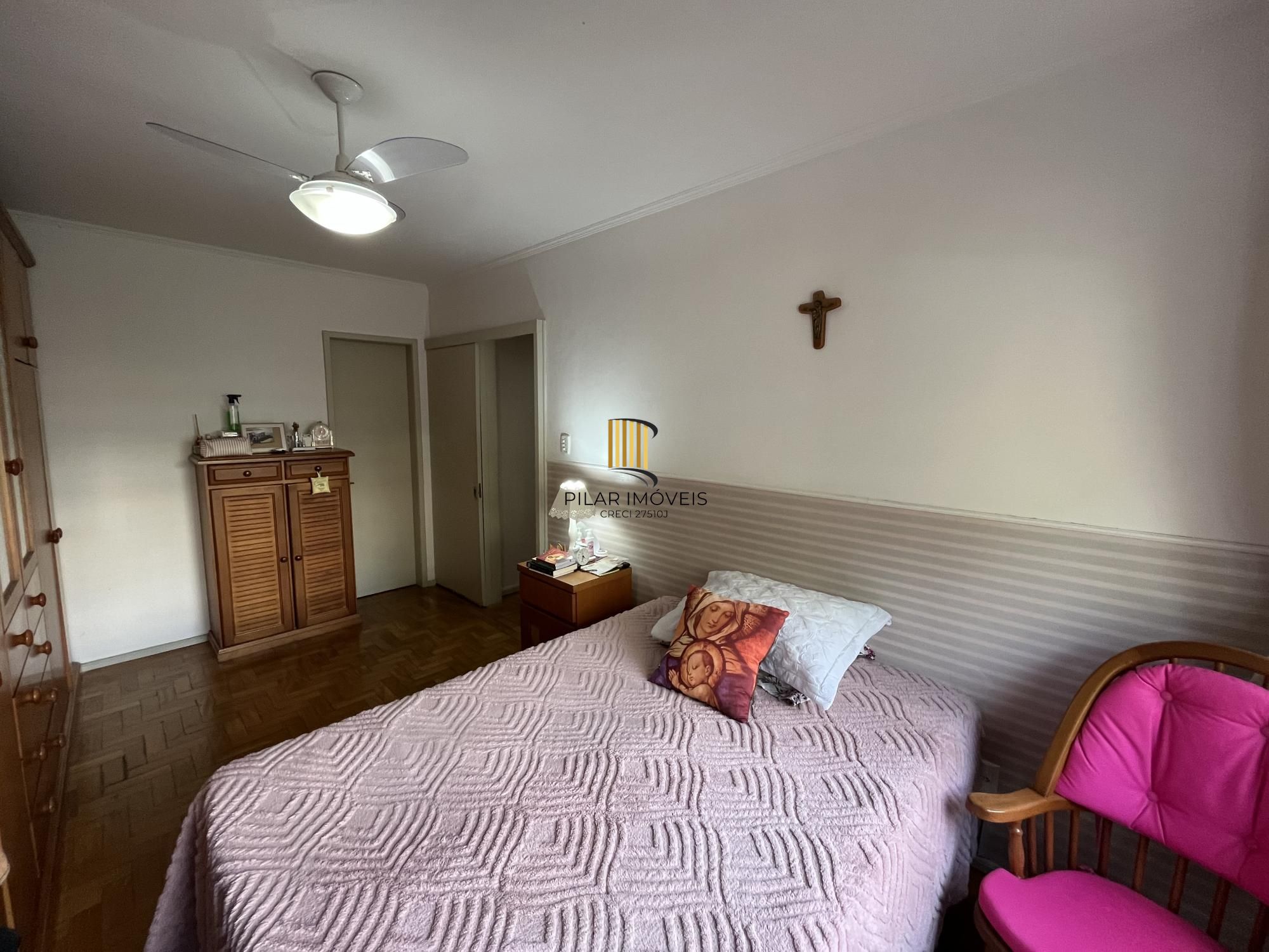 Apartamento de 3 quartos, suíte e 1 vaga de garagem no bairro Petrópolis em POA