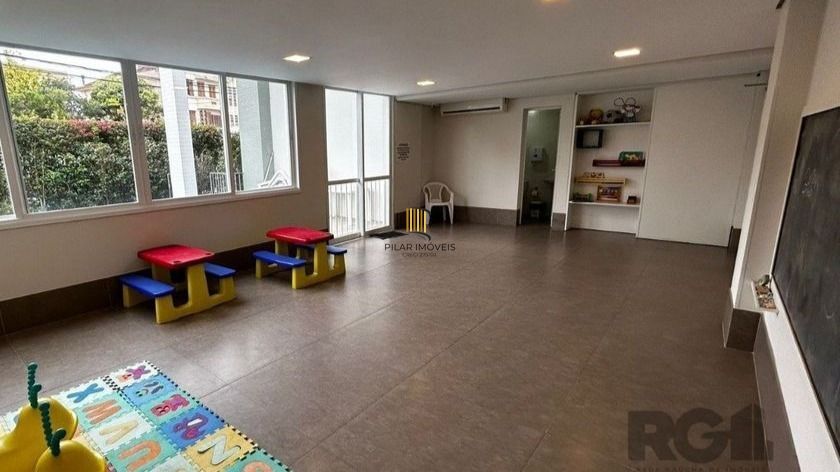 Apartamento 3 dormitórios no bairro Menino Deus