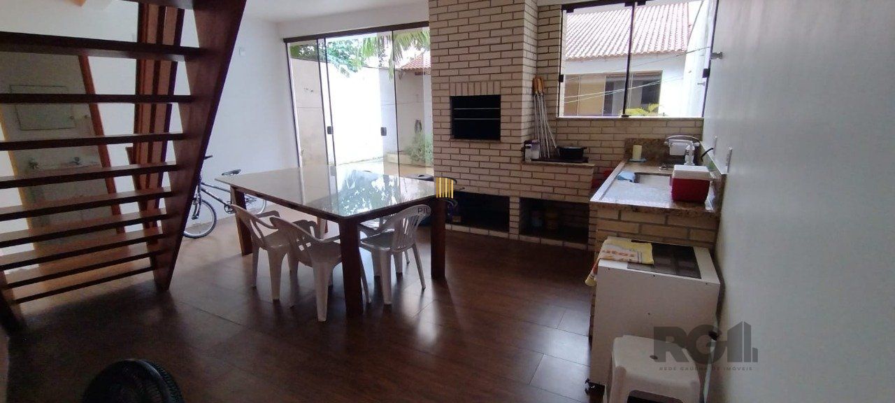 Casa 2 Dormitório(s) Bairro Medianeira
