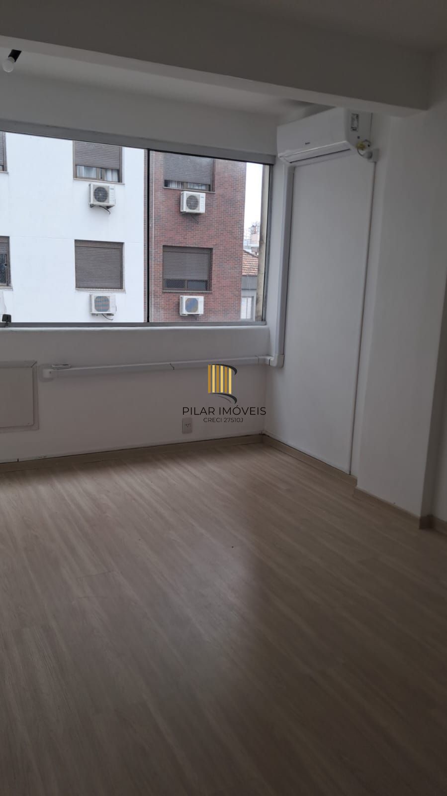 Cobertura de 3 quartos, suíte e 1 vaga de garagem no bairro Bom Fim em POA/RS