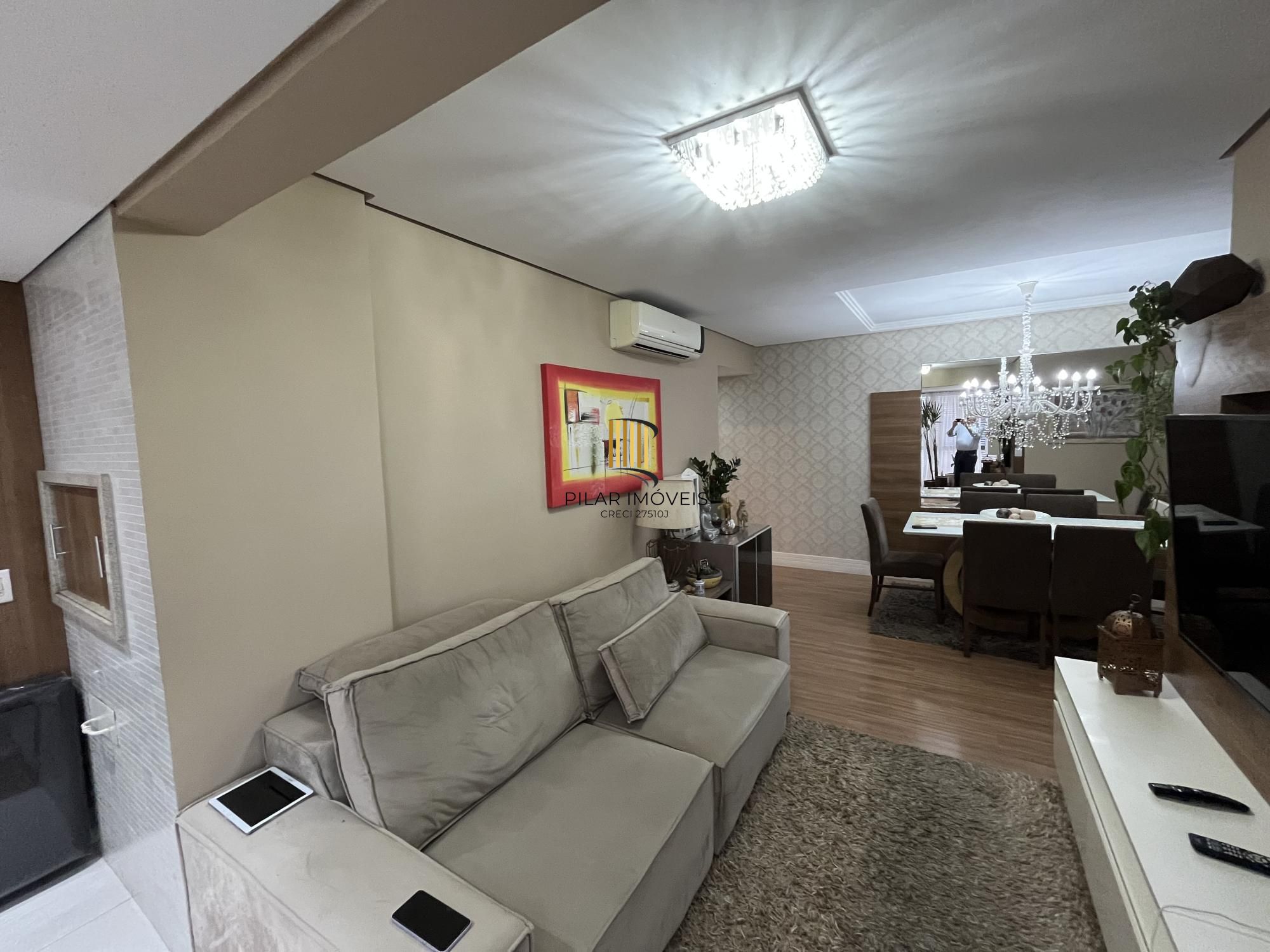 Apartamento de 3 quartos, suíte e 1 vaga de garagem no Bairro Menino Deus em POA