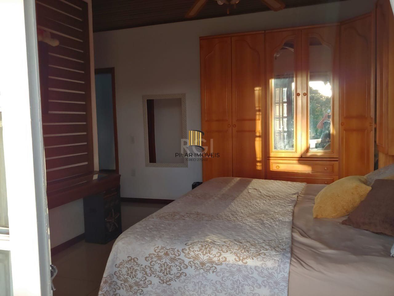 Casa para Venda - 250m², 3 dormitórios, sendo 1 suites, 5 vagas - Santa Rosa