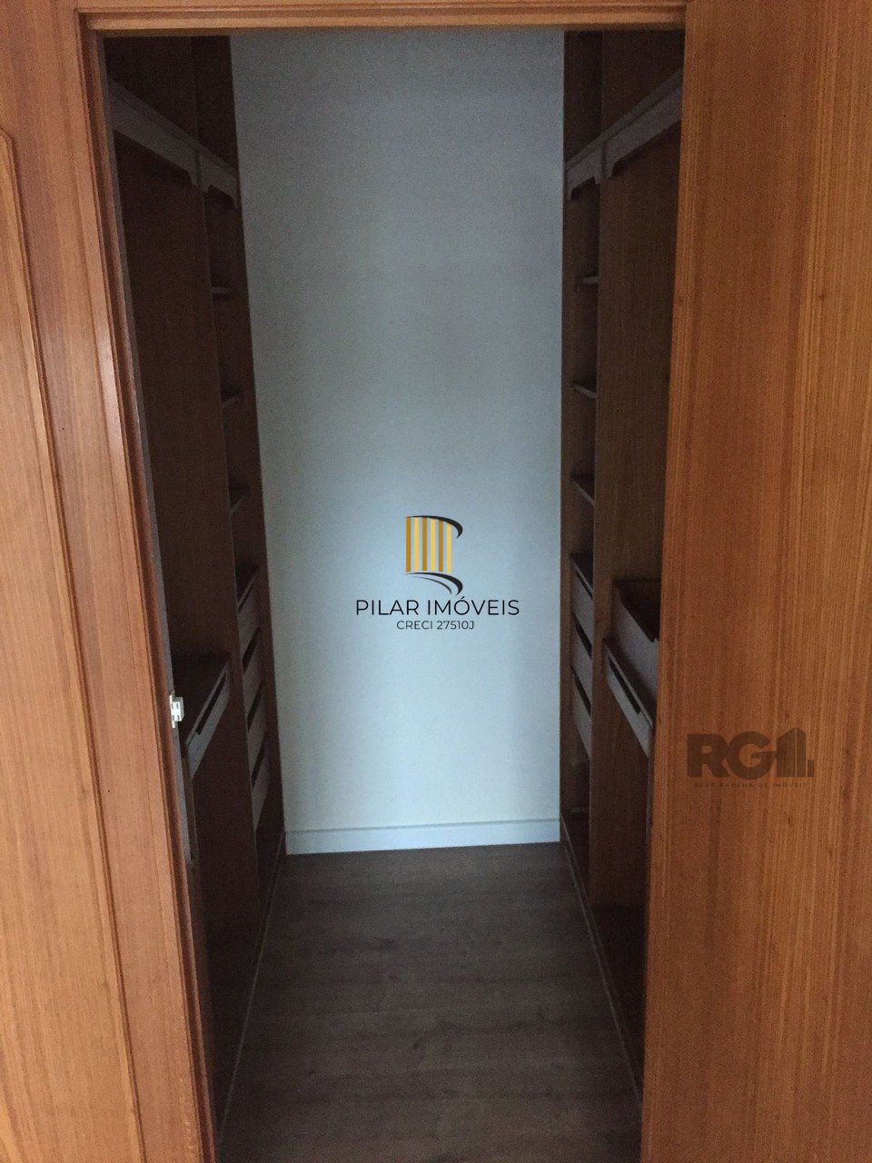   Excelente apartamento de dois dormitórios no bairro Bom Jesus em Porto Alegre. 