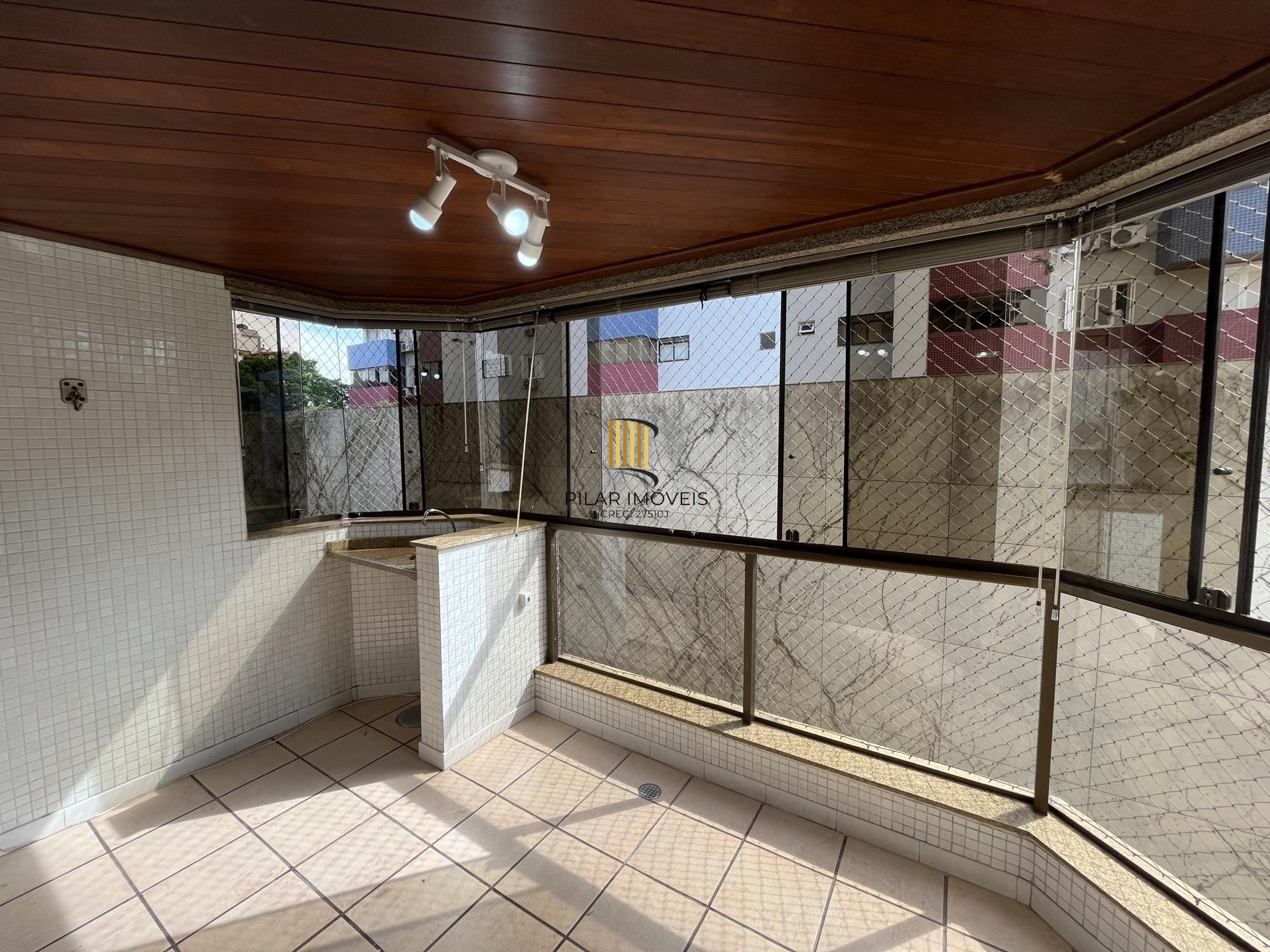 Apartamento de 3 quartos, suíte e 2 vagas de garagem no Bairro Menino Deus POA