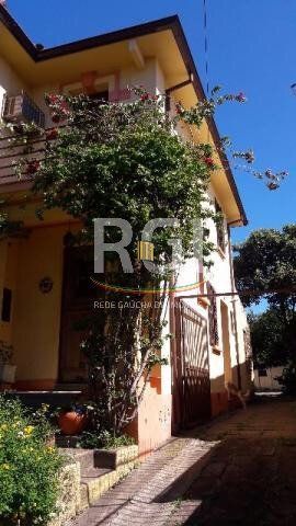 Casa para Venda - 190m², 3 dormitórios, 2 vagas - Medianeira