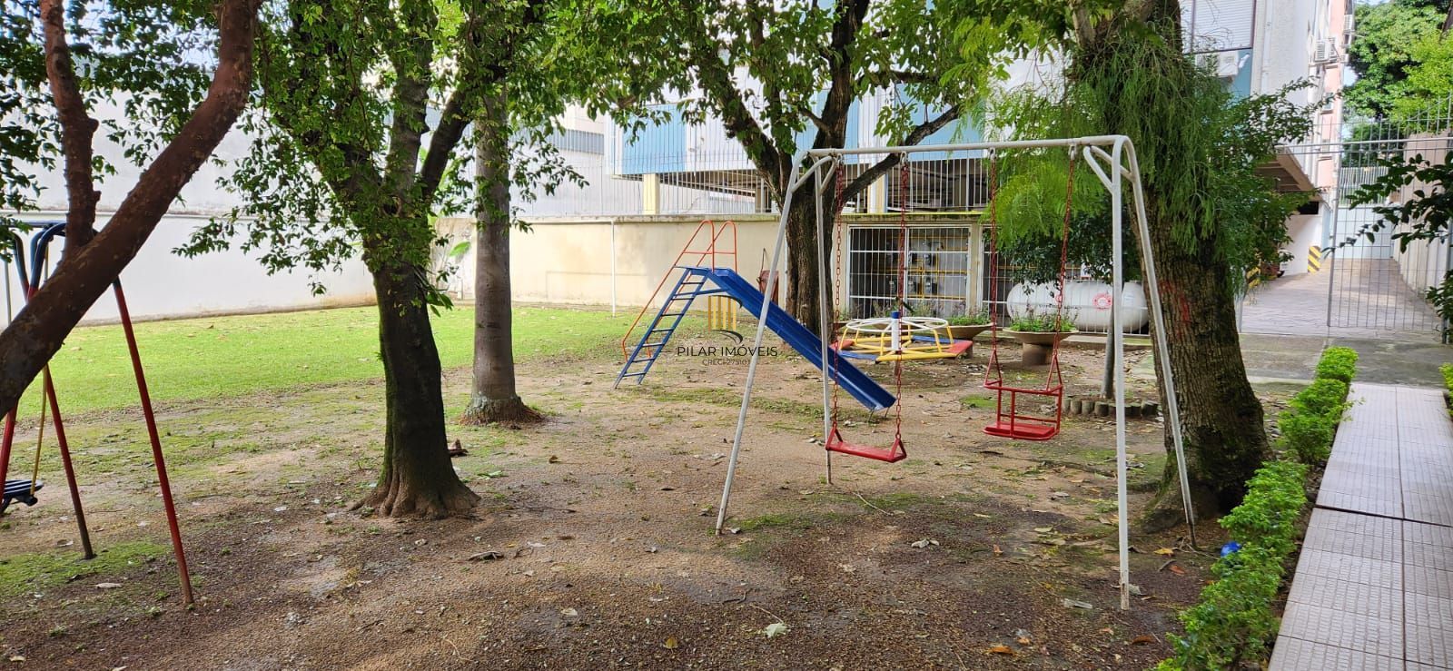 Apartamento de 3 quartos, suíte 1 vaga de garagem bairro Santana em Porto Alegre