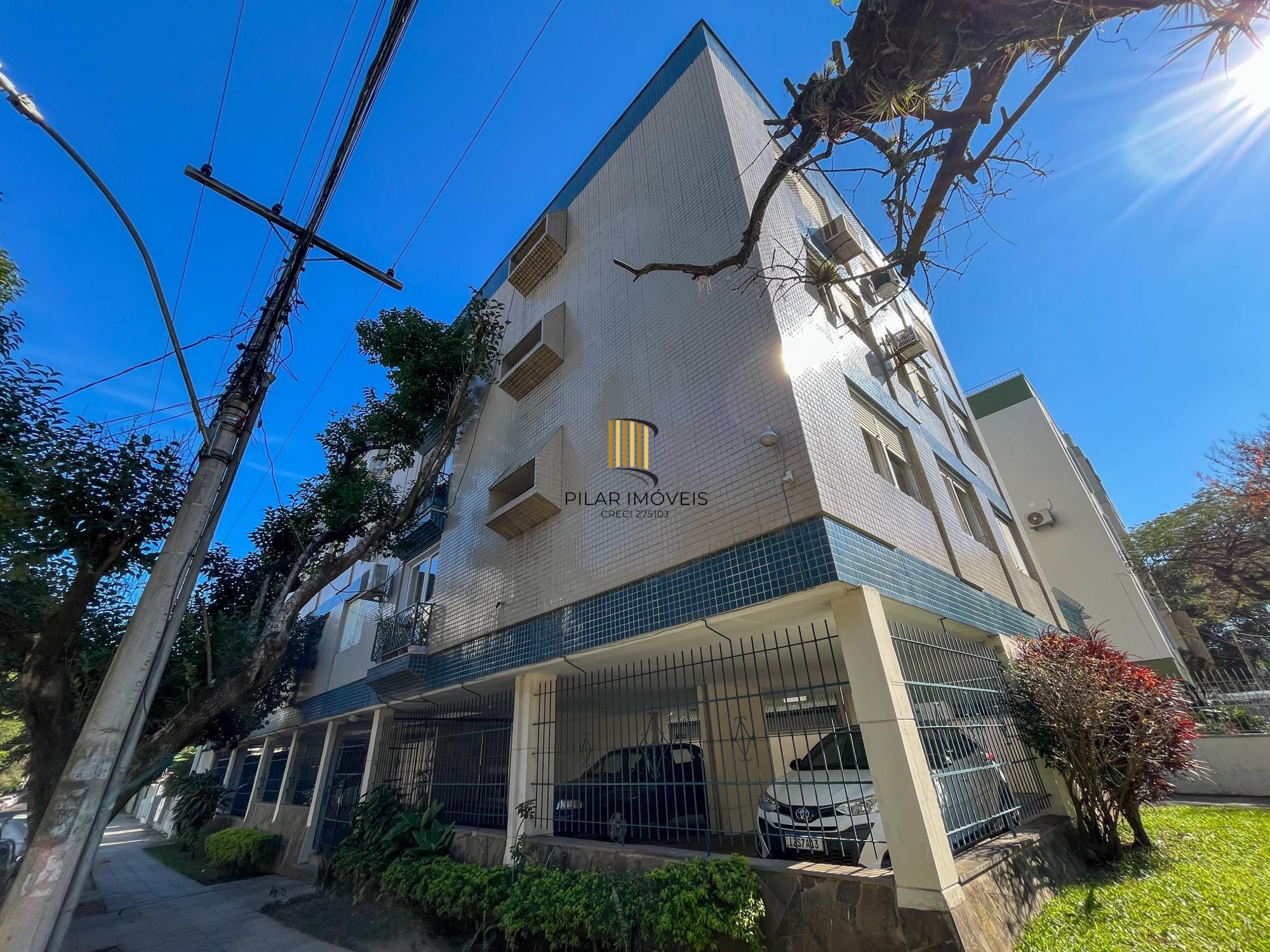 Apartamento de 3 quartos, suíte, dependência de emprega e 1 vaga de garagem