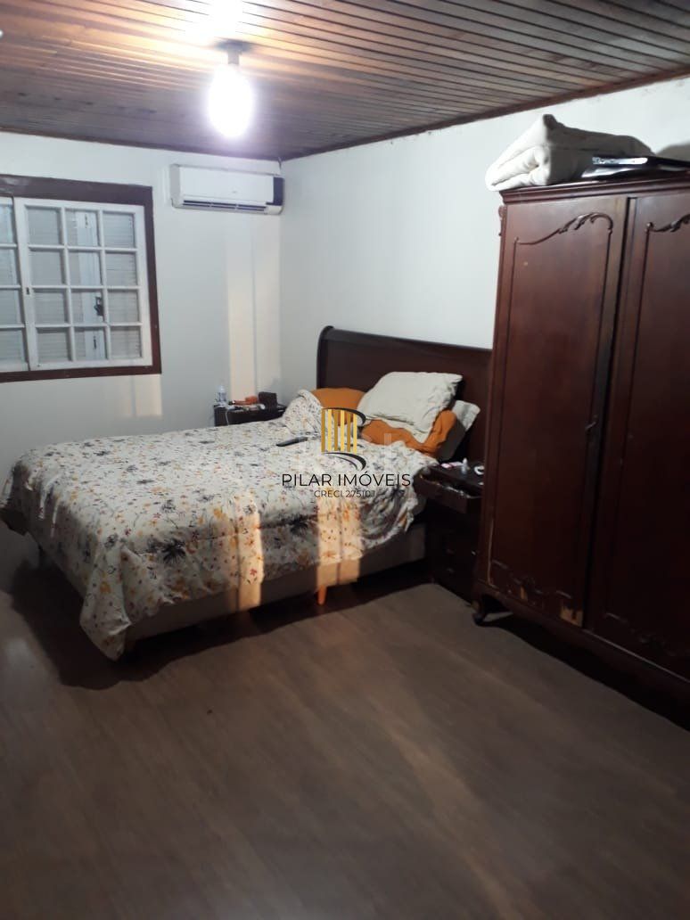 Casa para Venda - 230.45m², 4 dormitórios, sendo 1 suites, 3 vagas - Ponta Grossa