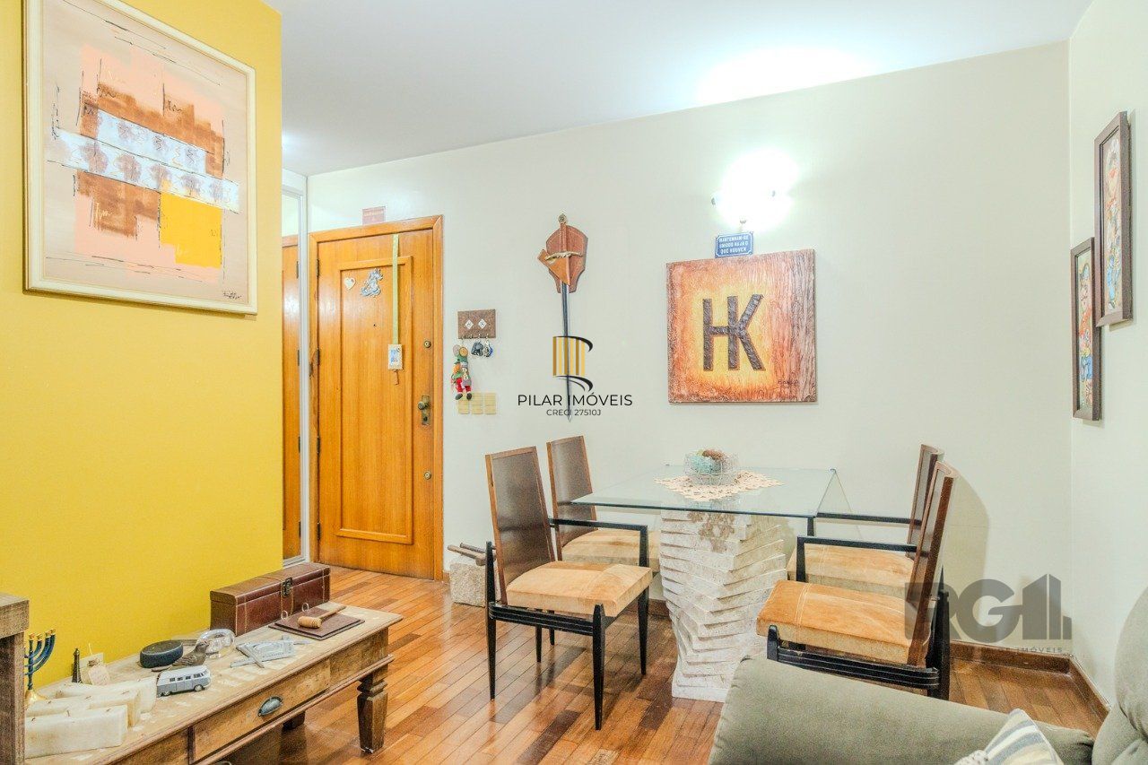 Apartamento de 1 quarto, sacada e uma vaga de garagem no bairro Santana POA/RS.