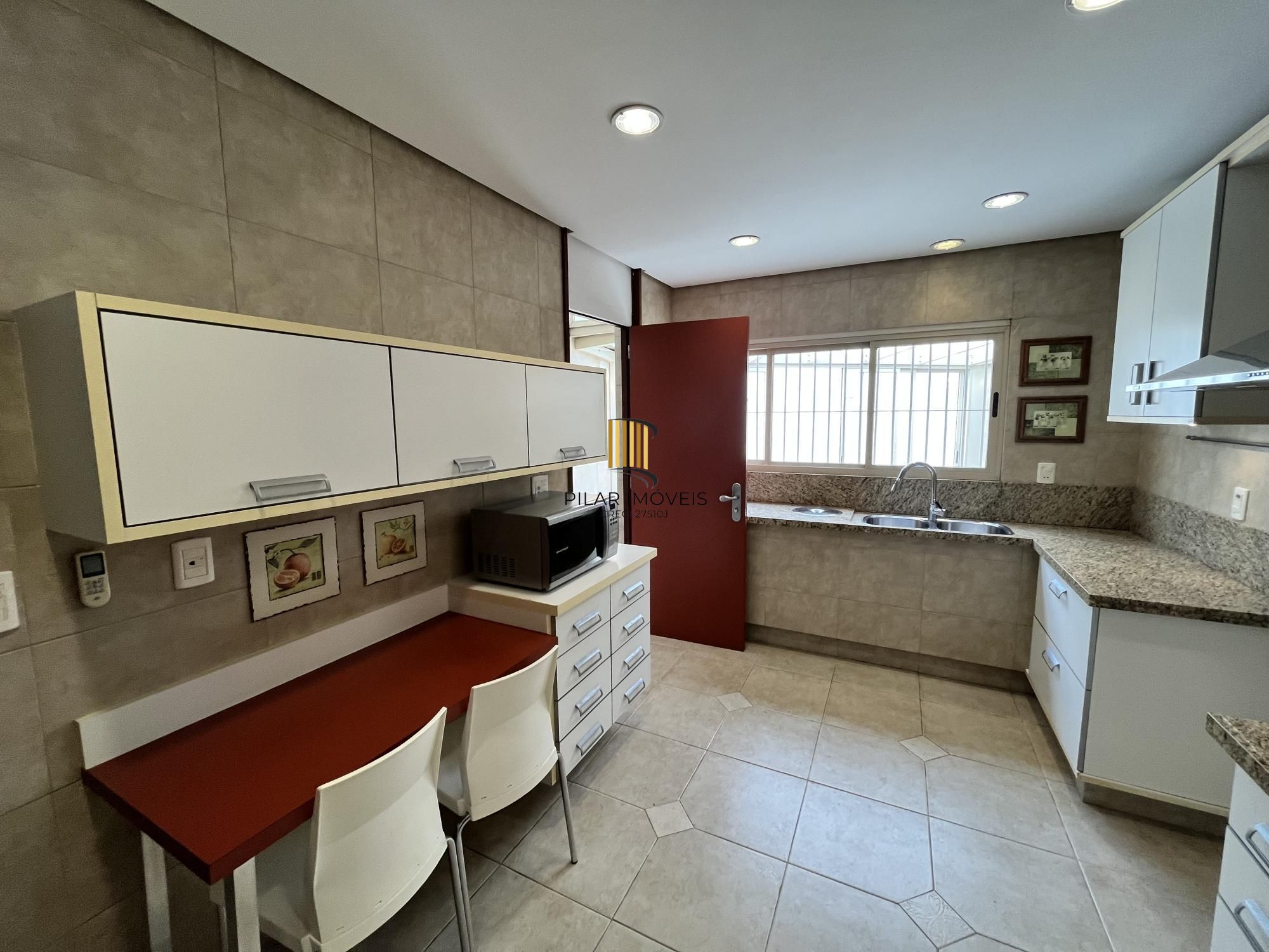 Casa para Venda - 160m², 3 dormitórios, sendo 1 suites, Jardim Botânico