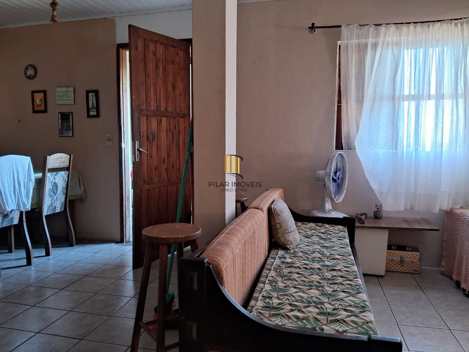 Sobrado de 4 quartos e 1 vaga de garagem