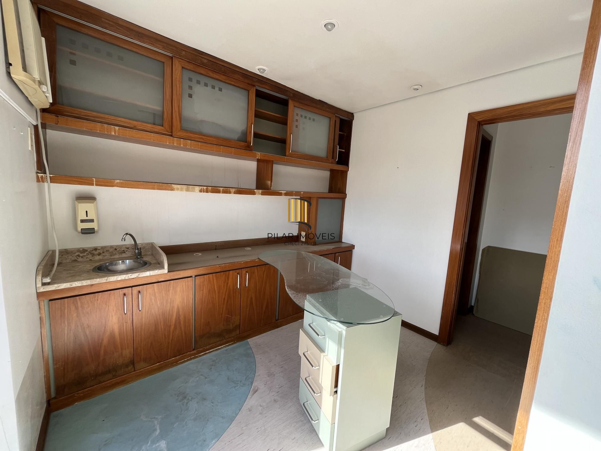 Sala comercial com uma vaga de garagem no bairro Bom Fim em Porto Alegre
