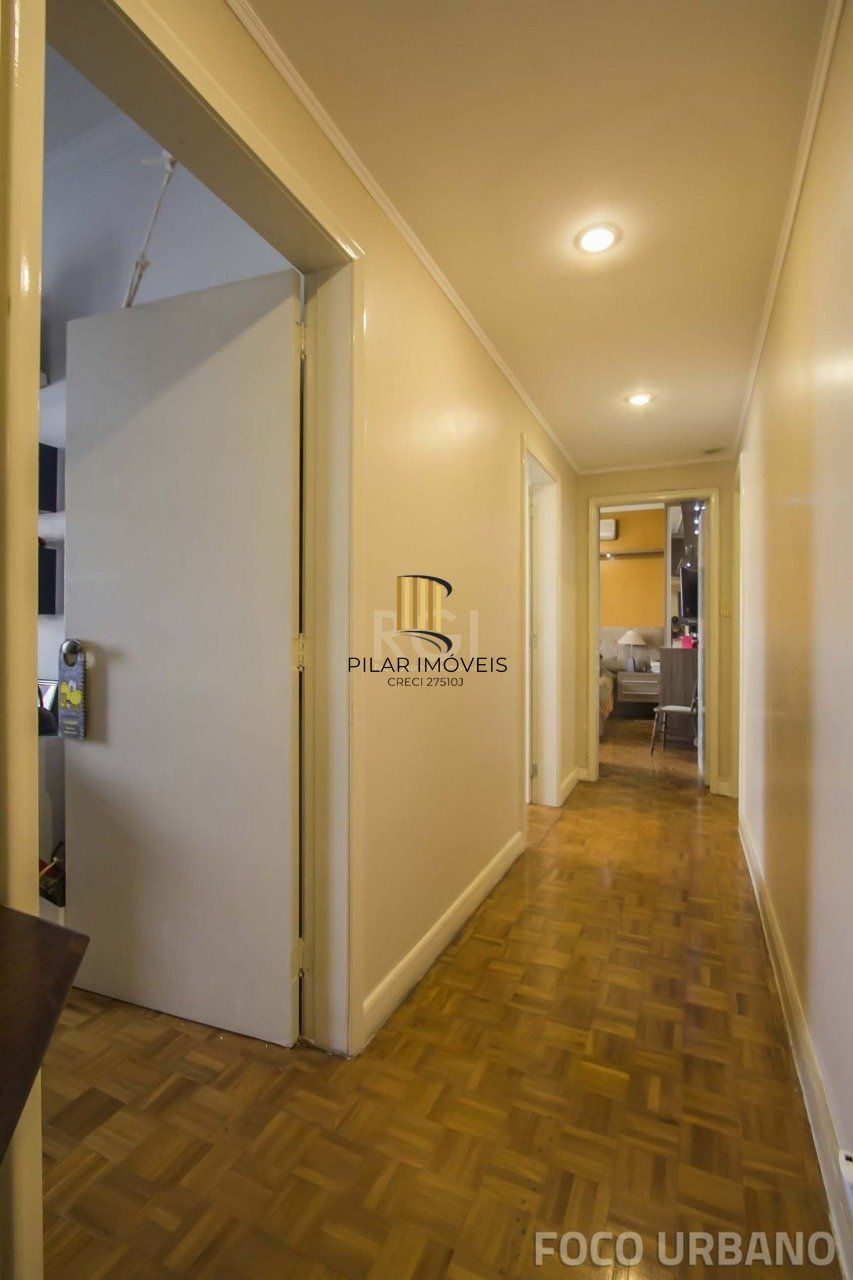 Apartamento para Venda - 155m², 4 dormitórios, sendo 1 suites, 1 vaga - Bom Fim