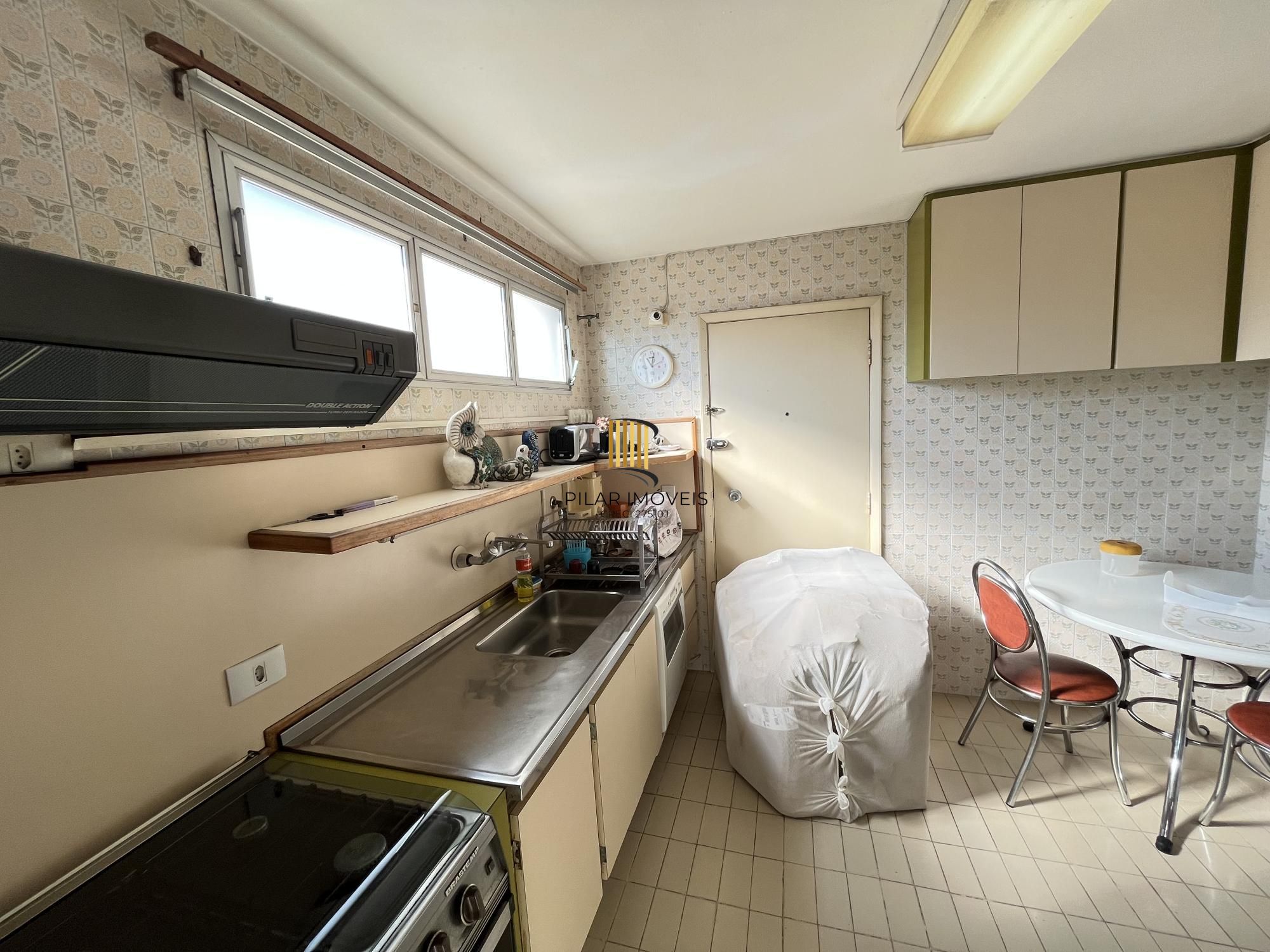 Apartamento de 3 quartos, suíte, dependência de empregada e 2 vagas Bela Vista