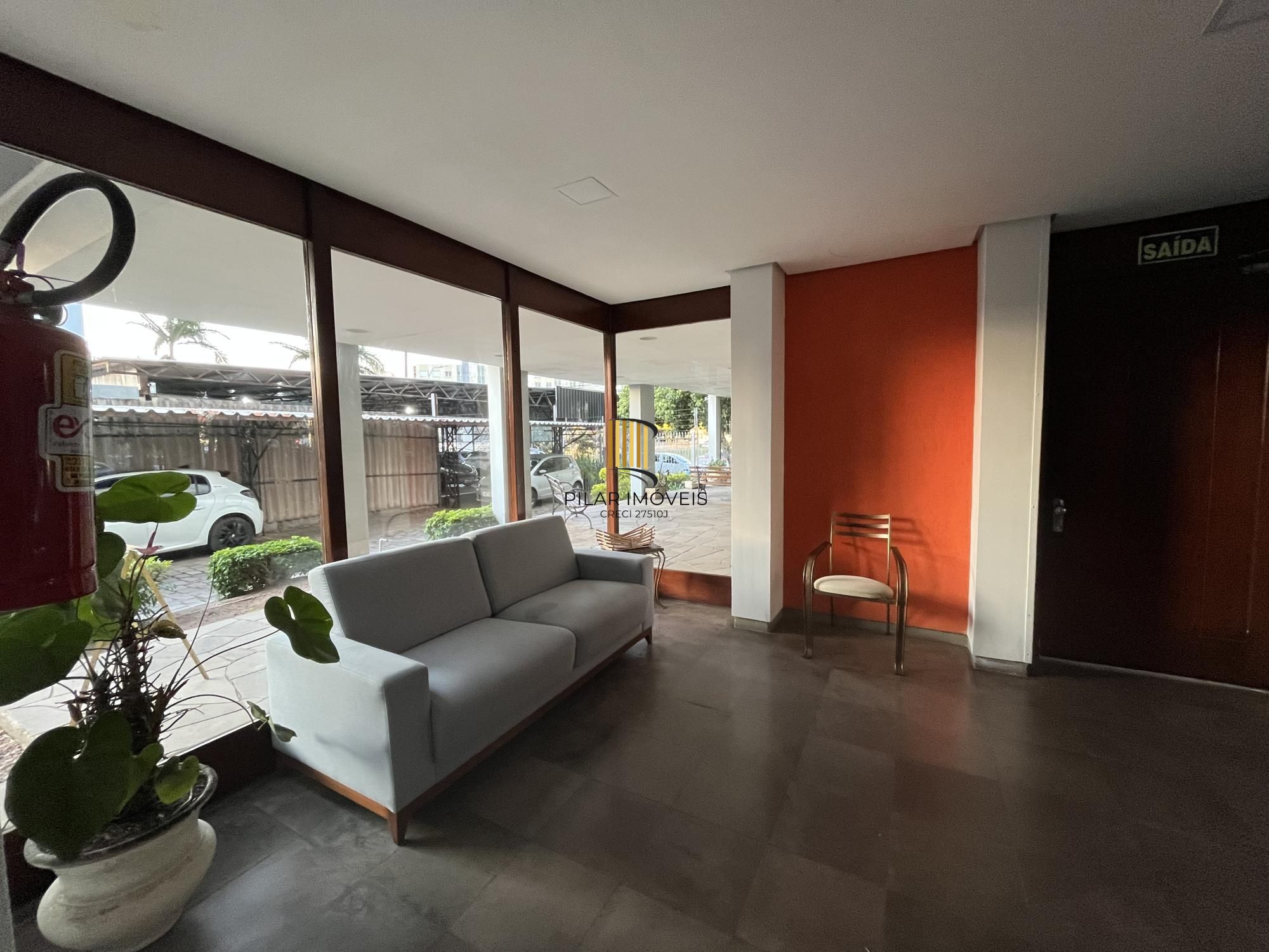 Apartamento de um quarto com uma vaga de garagem por convenção na Av. Ipiranga