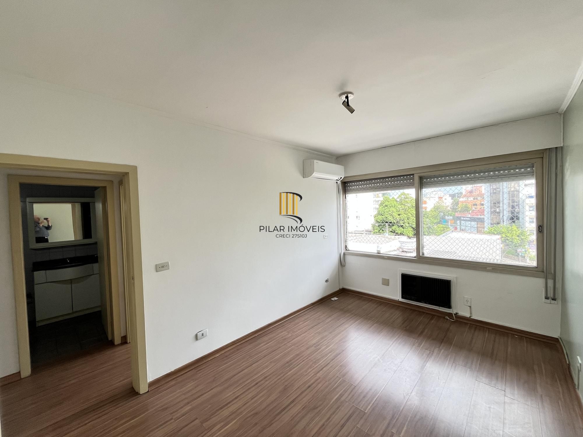 Apartamento de 3 quartos, churrasqueira e 1 vaga de garagem bairro Petrópolis